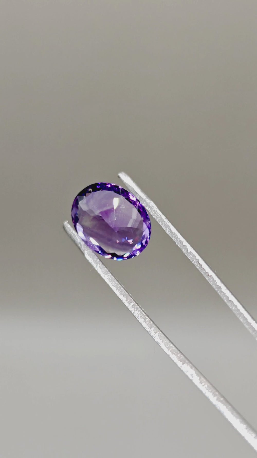 Natural Amethyst 5.84 ct Oval – video 2
