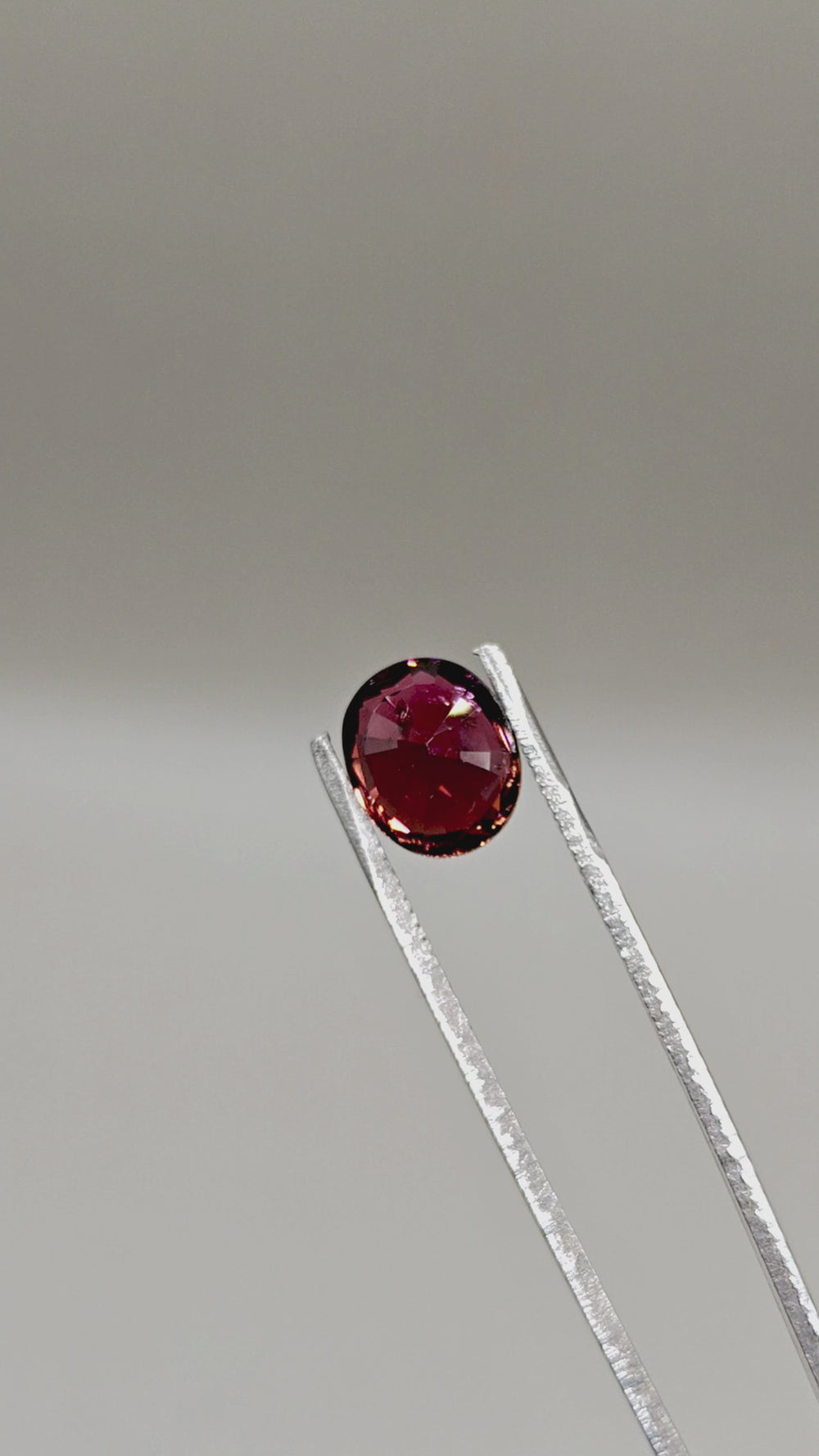 Natural Tourmaline 3.97 ct Oval – video 2
