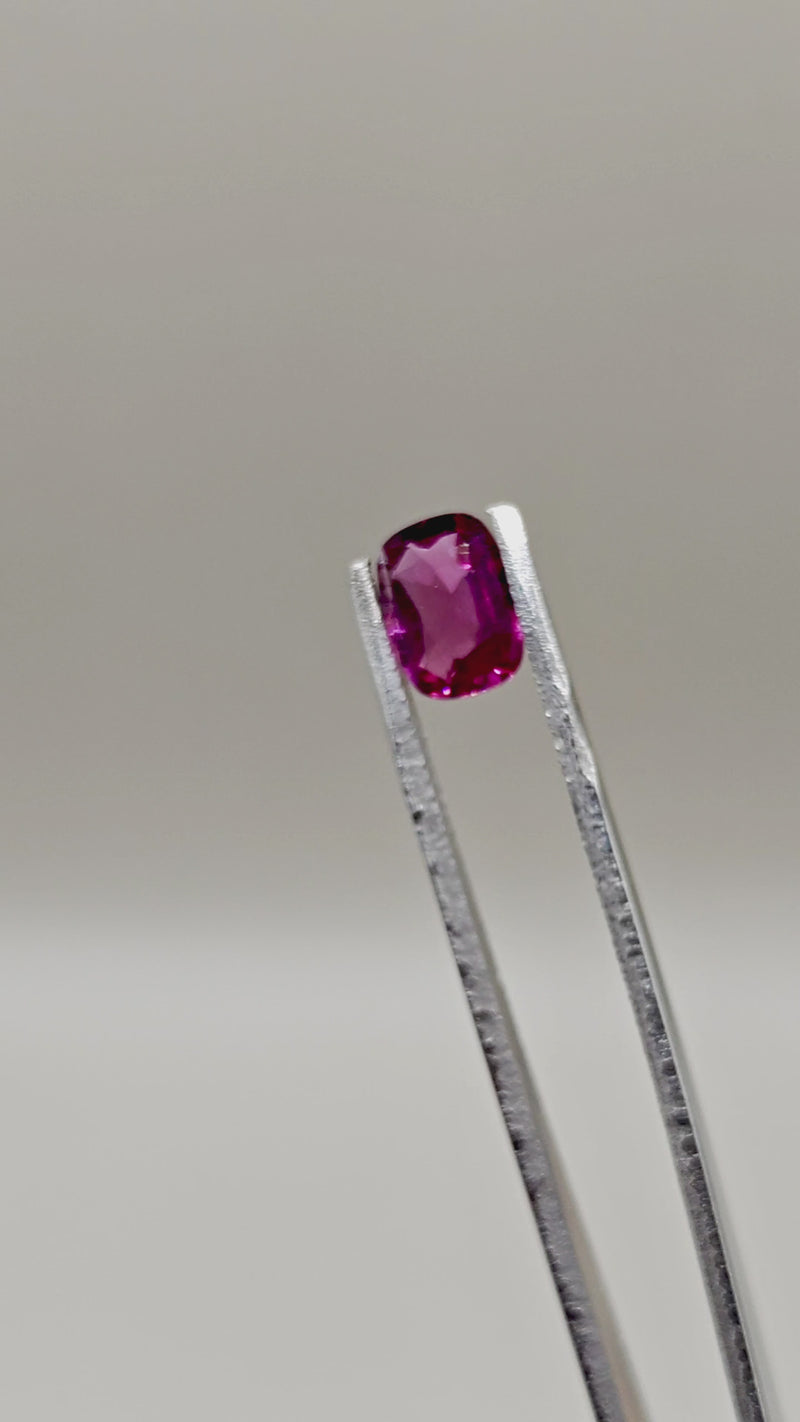 Rodolita natural — 1,94 ct — Cojín