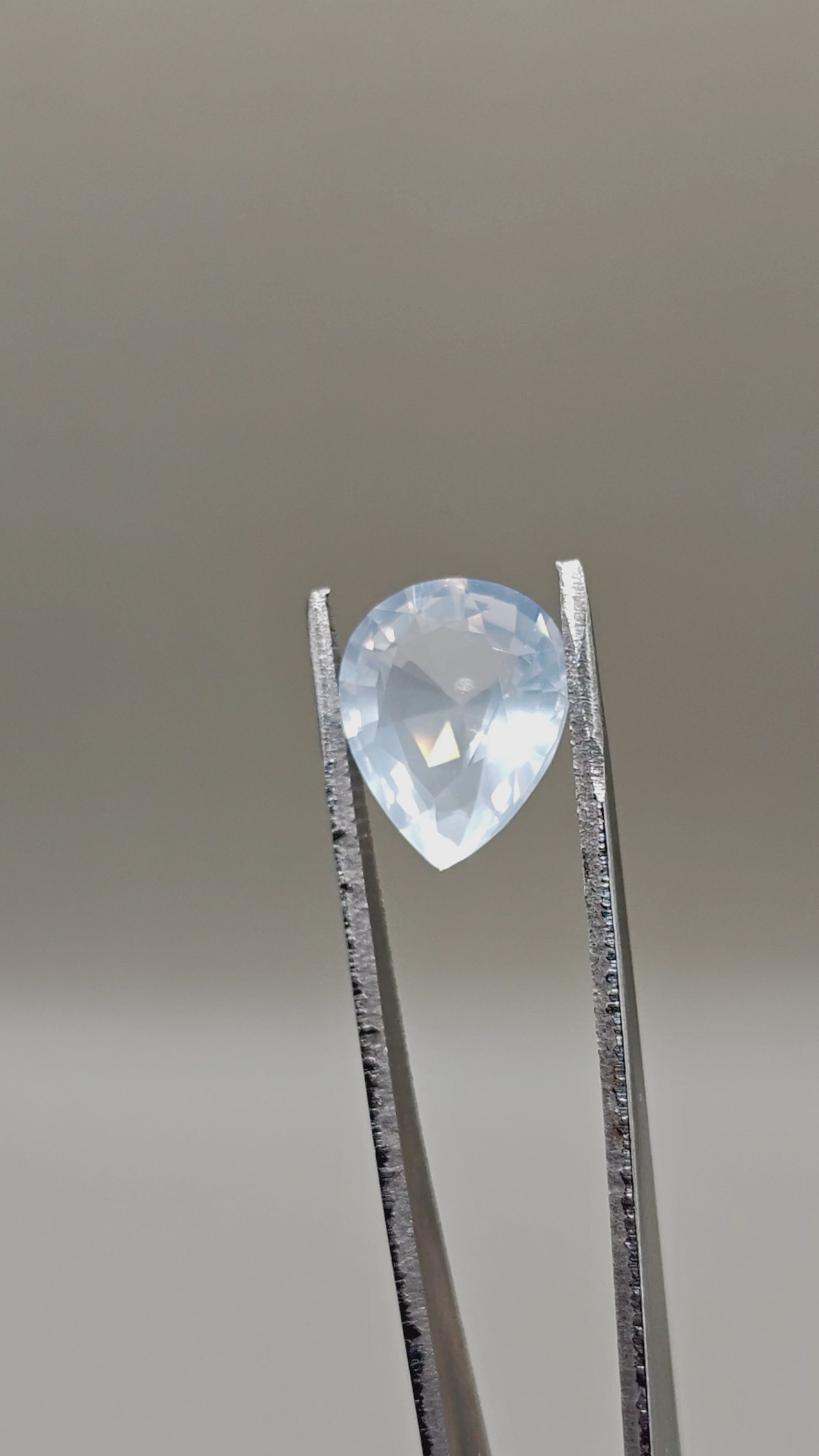Natural Milky Quartz 6.50 ct Pear – video