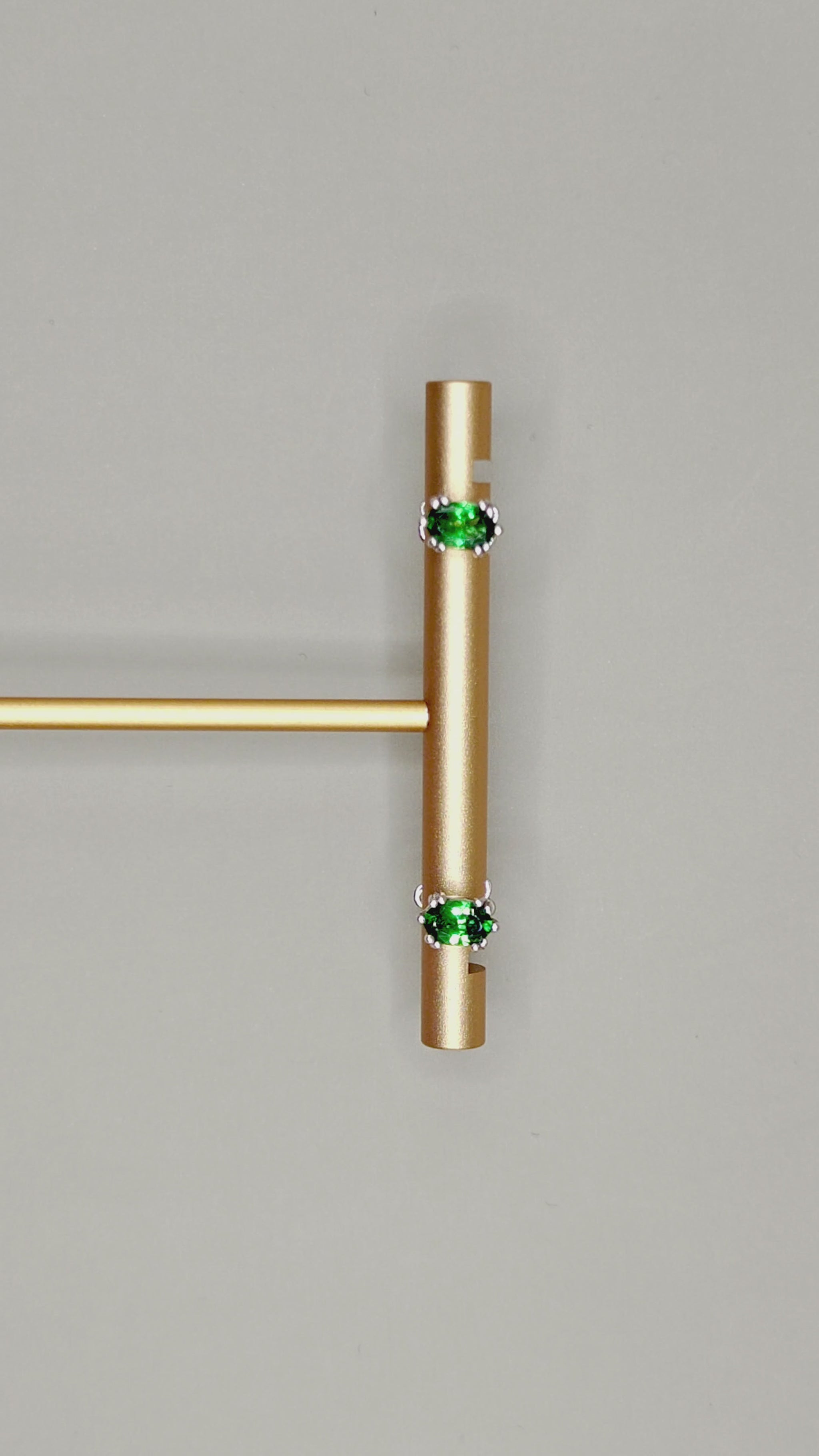 Tavira Tsavorite Stud Earrings – video 2