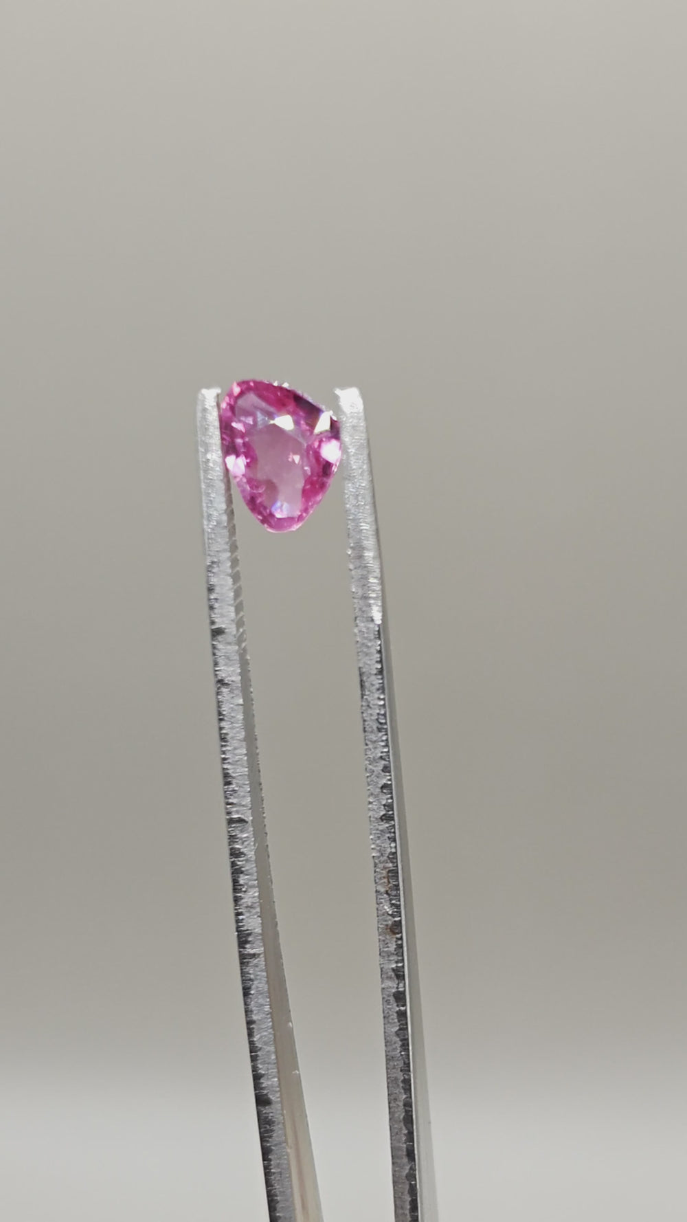 Natural Unheated Padparadscha Sapphire 1.35 ct Pear – video 2
