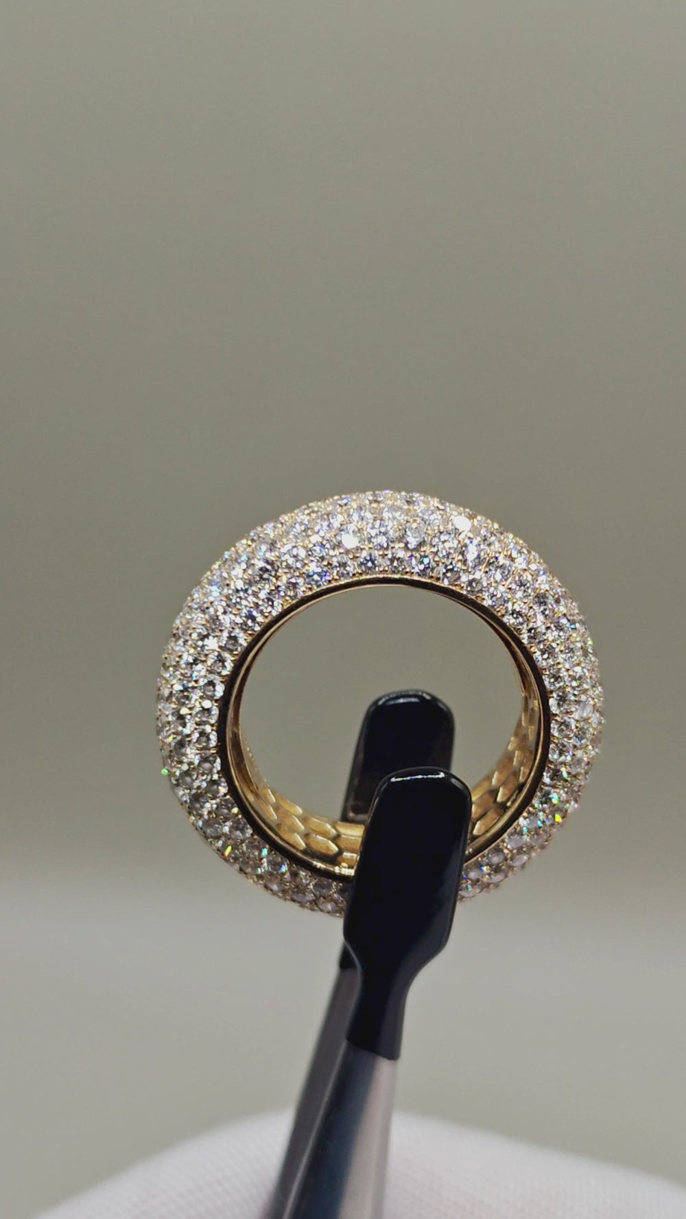 Vincent Diamond Ring – video