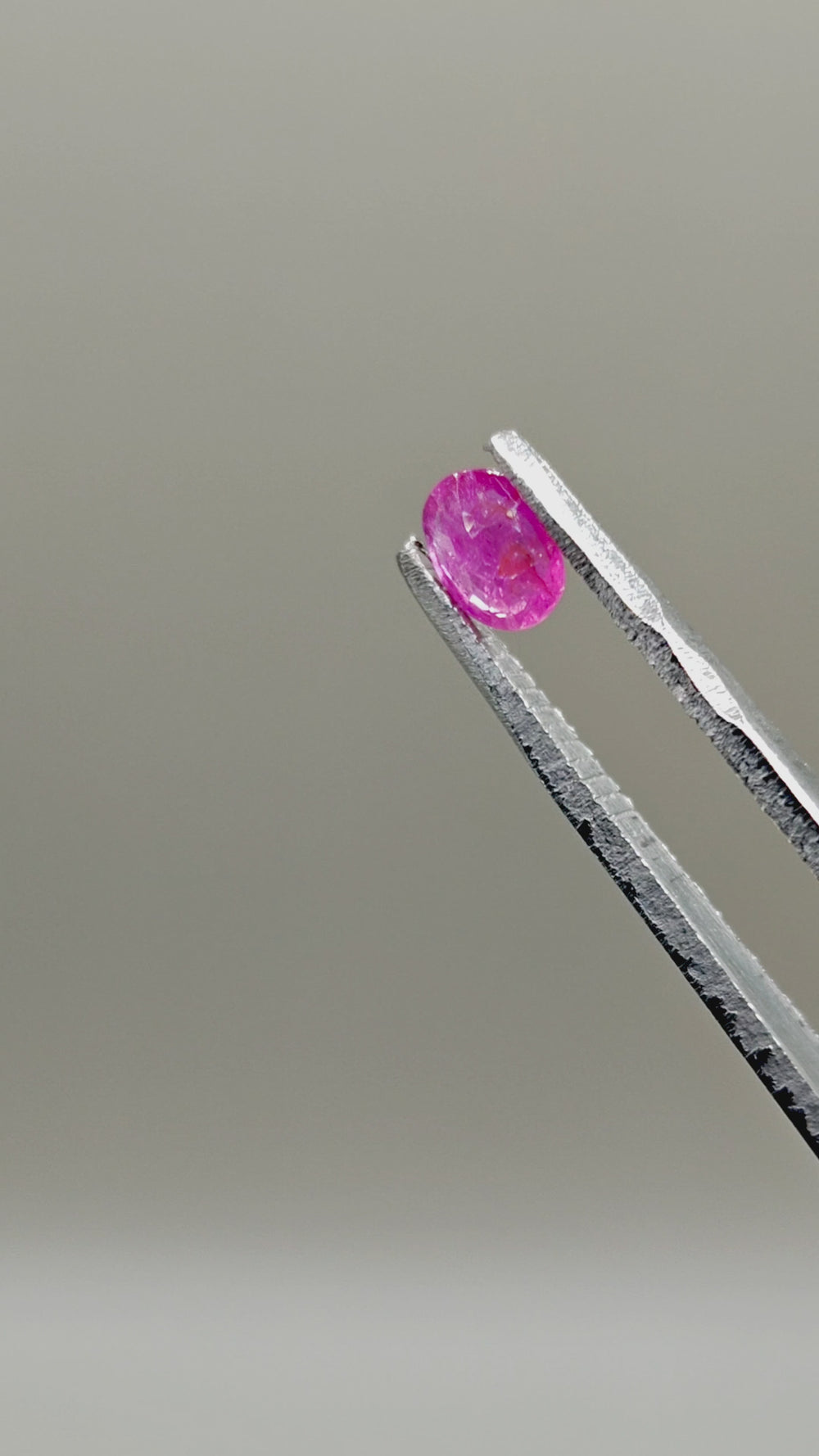 Natural Unheated Ruby 0.72 ct Oval – video 3