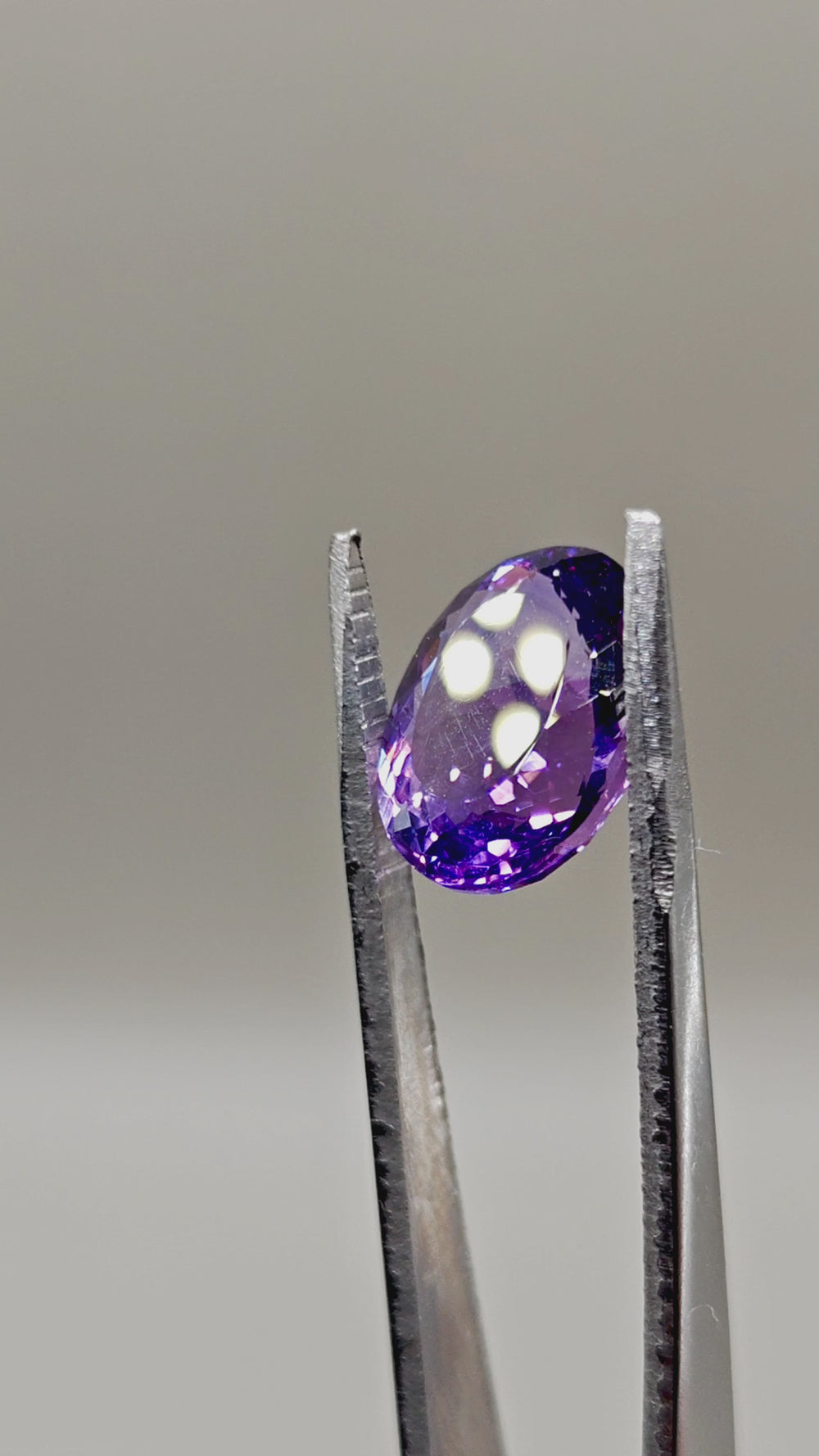 Natural Amethyst 5.84 ct Oval – video