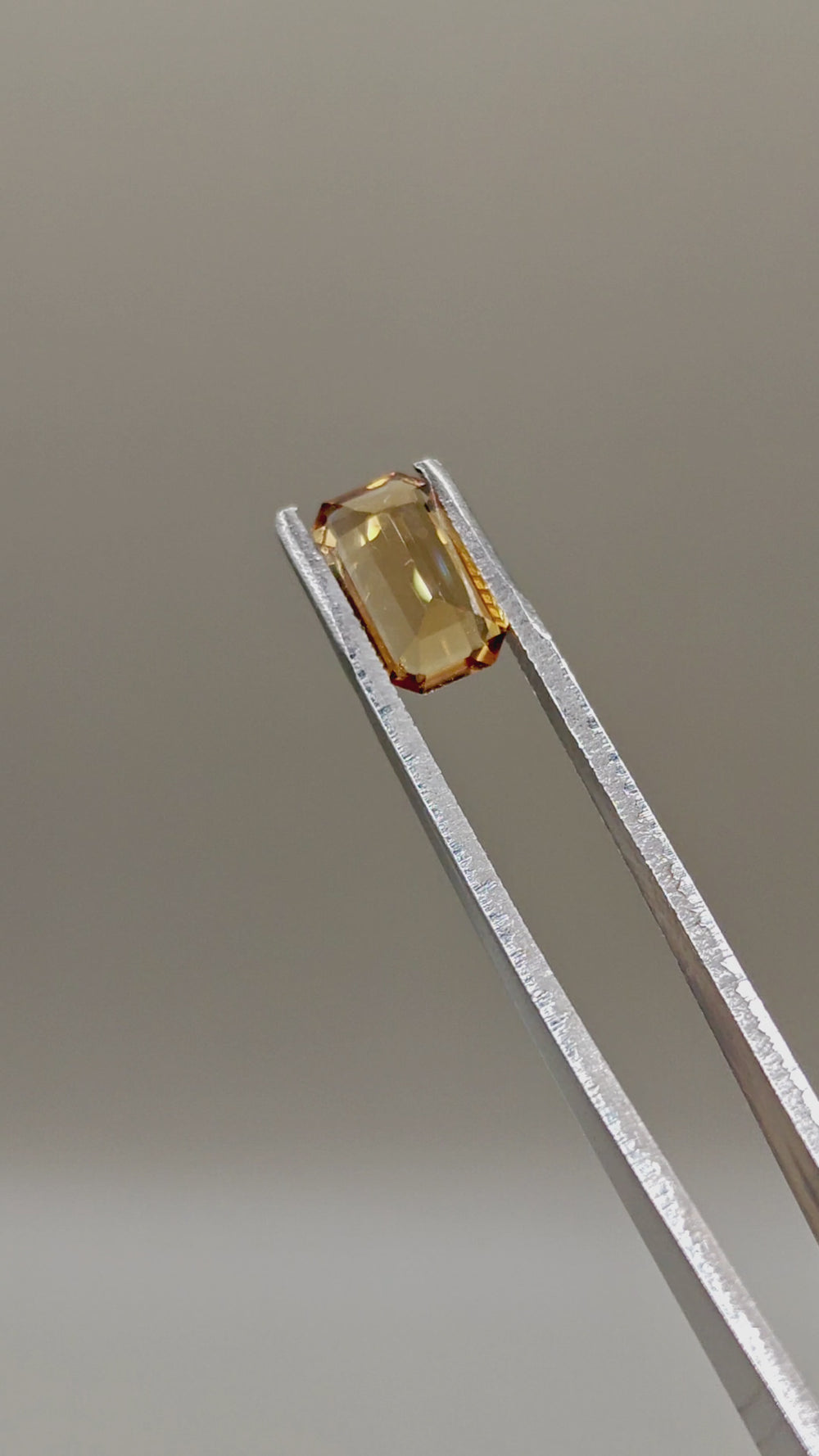 Natural Dravite Tourmaline 2.16 ct Octagonal – video 2
