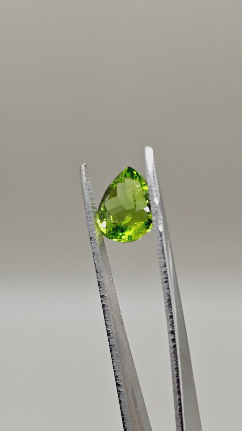 Natural Apple Green Peridot 7.39 ct Pear – video