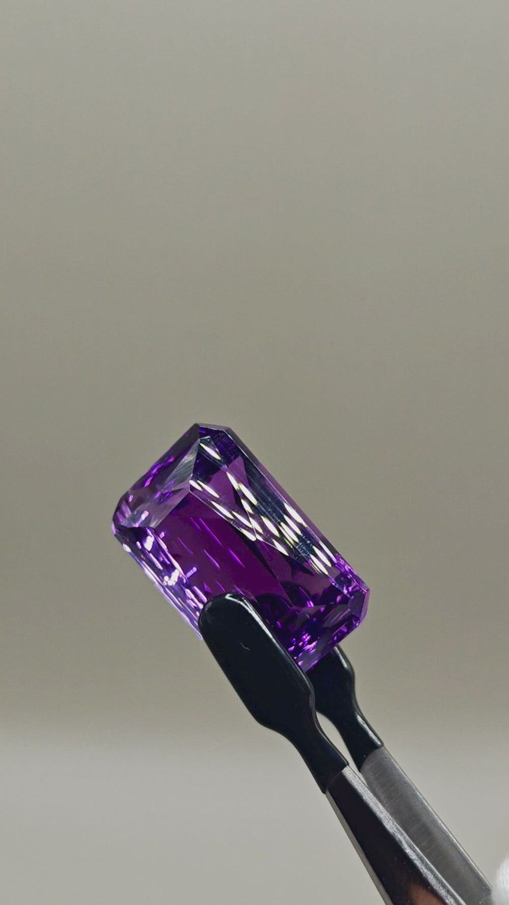Natural Amethyst 40.49 ct Octagonal – video 2