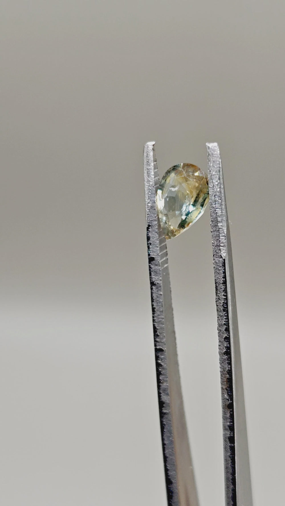 Natural Unheated Sapphire 1.25 ct Pear – video