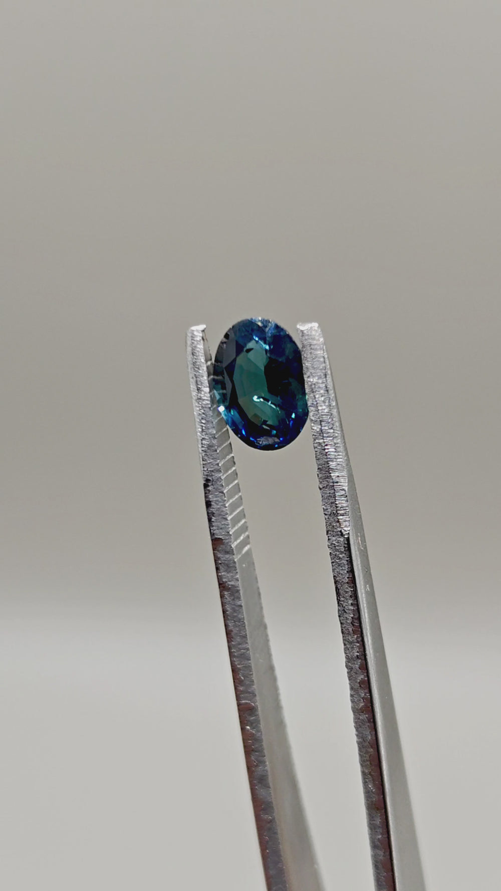 Natural Sapphire 1.40 ct Oval – video