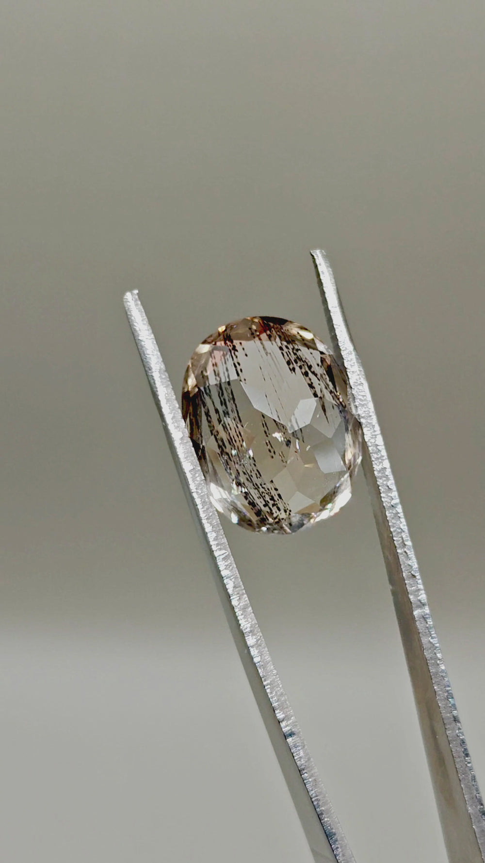 Natural Scapolite 14.89 ct Oval – video 2