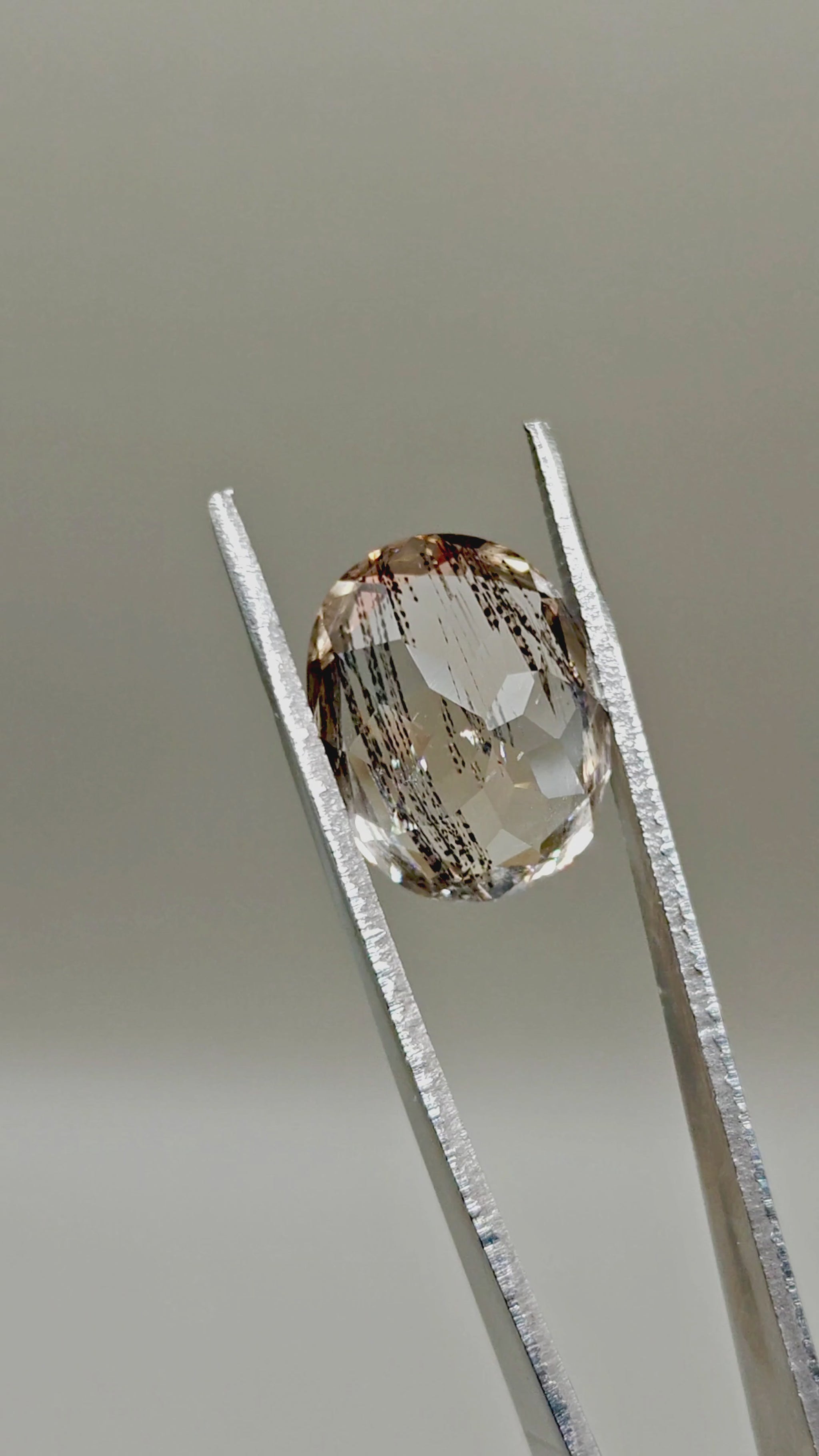 Natural Scapolite 14.89 ct Oval – video 2