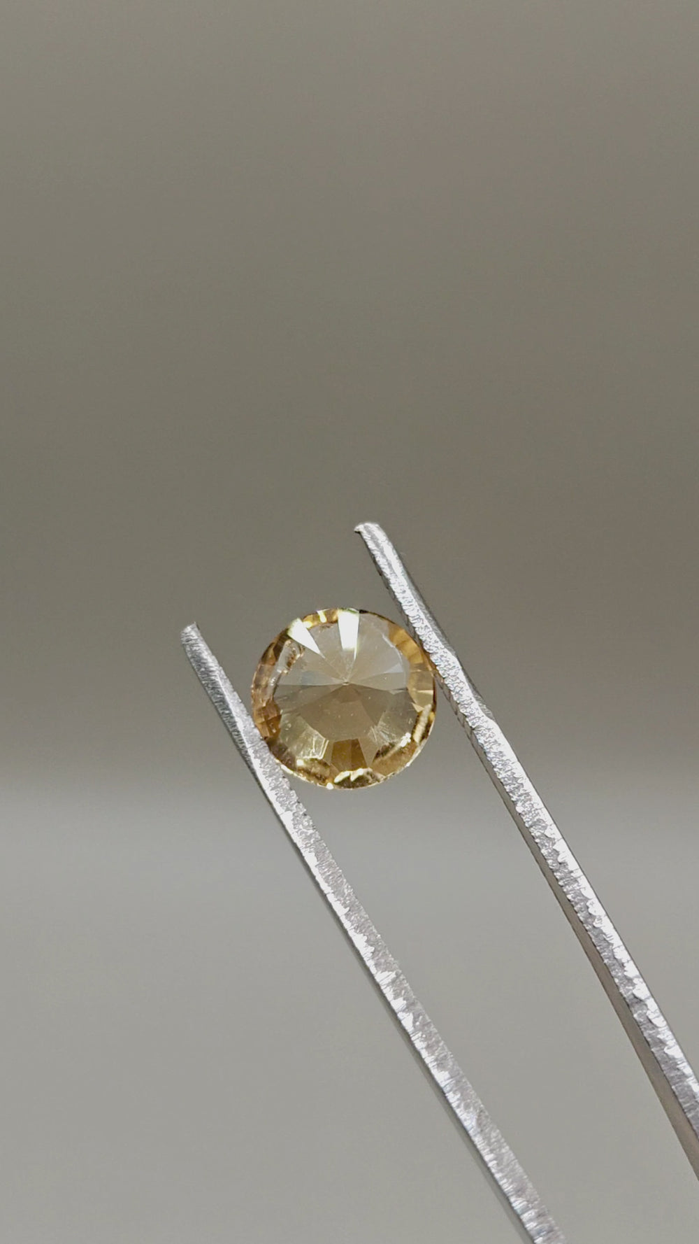 Natural Citrine 3.00 ct Round – video 2