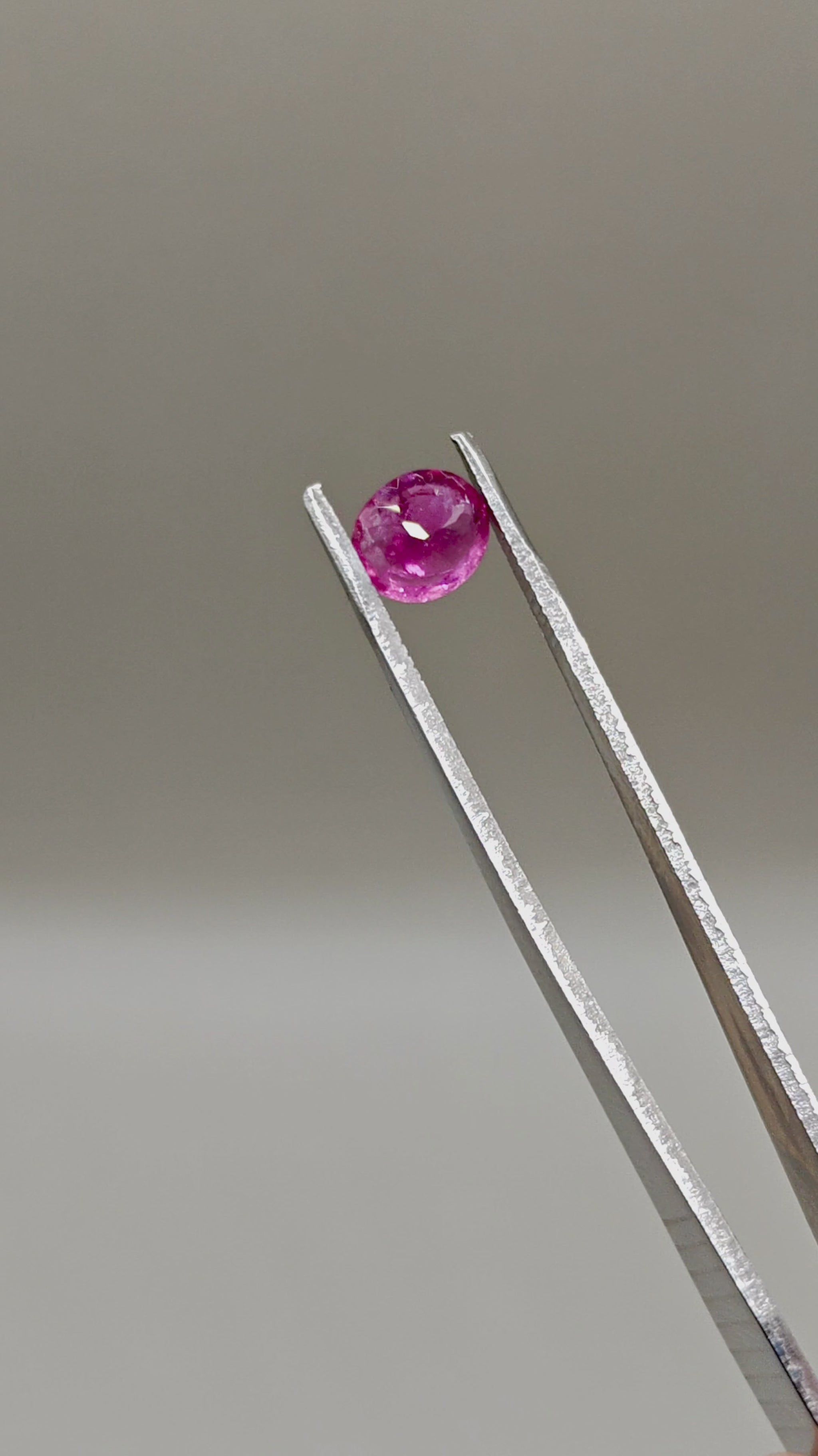 Natural Rubellite Tourmaline 1.72 ct Oval – video 2