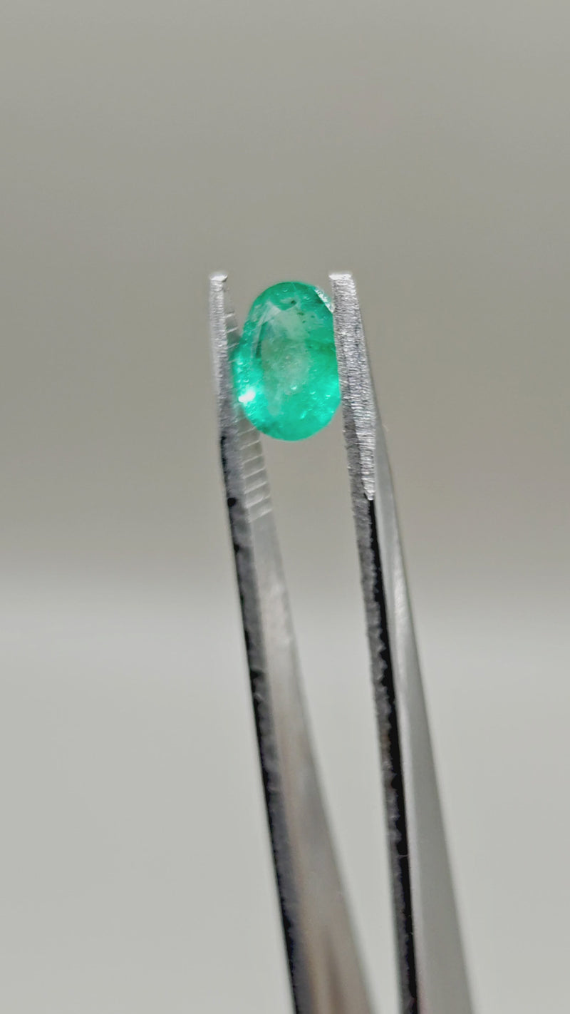 Natural Emerald 1.95 ct Oval – video