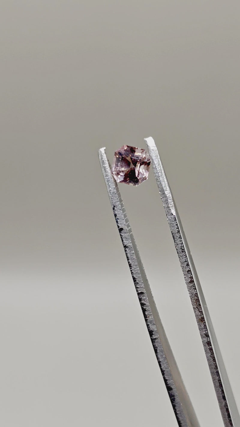 Natural Tourmaline 0.98 ct Octagonal – video