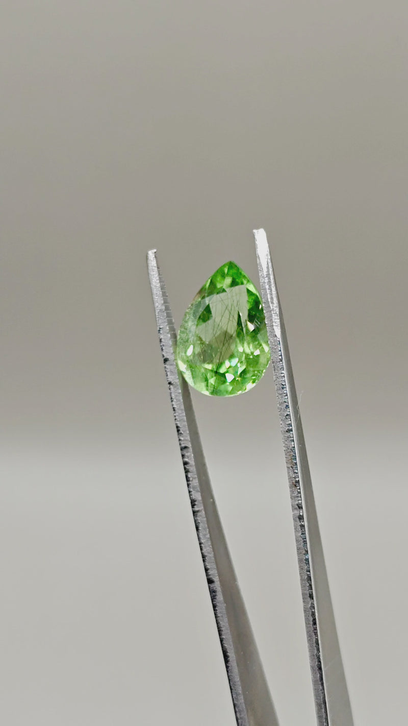 Natural Peridot with Rutile 8.26 ct Pear – video