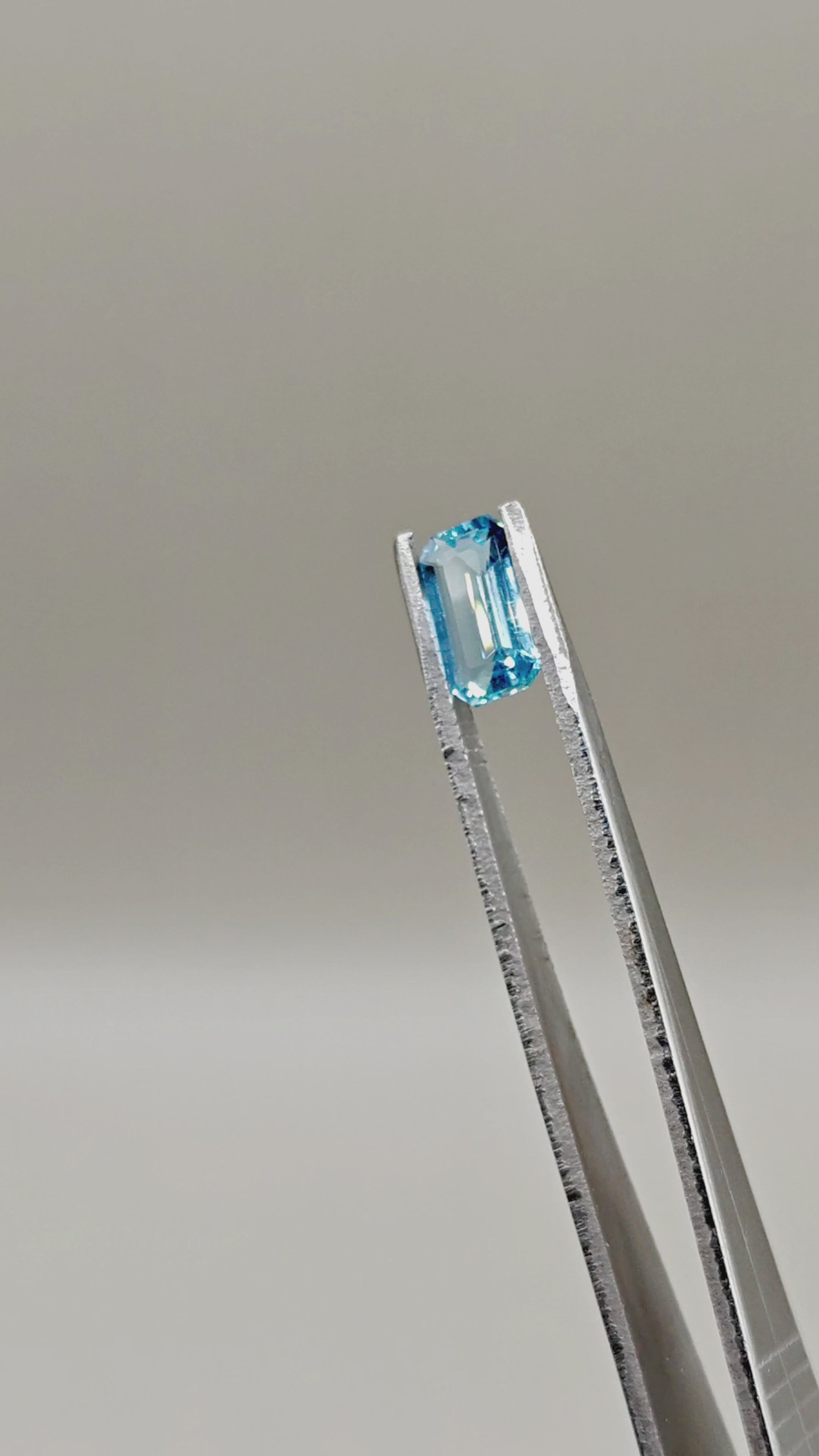 Natural Santa Maria Color Aquamarine 1.55 ct Octagonal – video