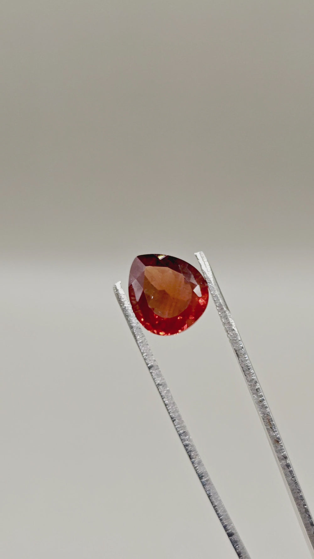 Natural Spessartite 6.11 ct Pear – video