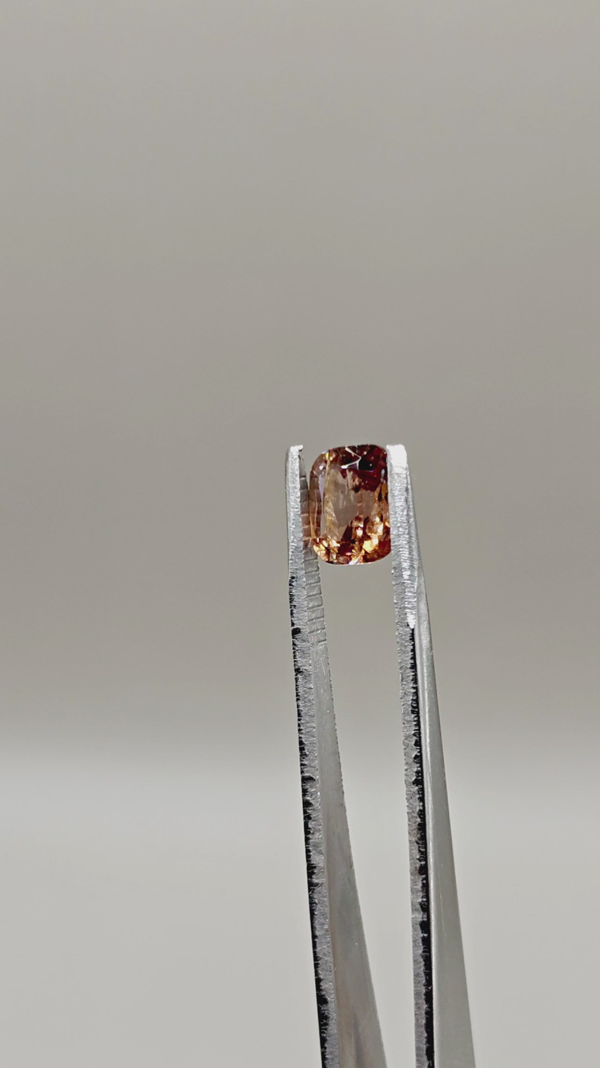 Natural Zircon 2.32 ct Cushion – video