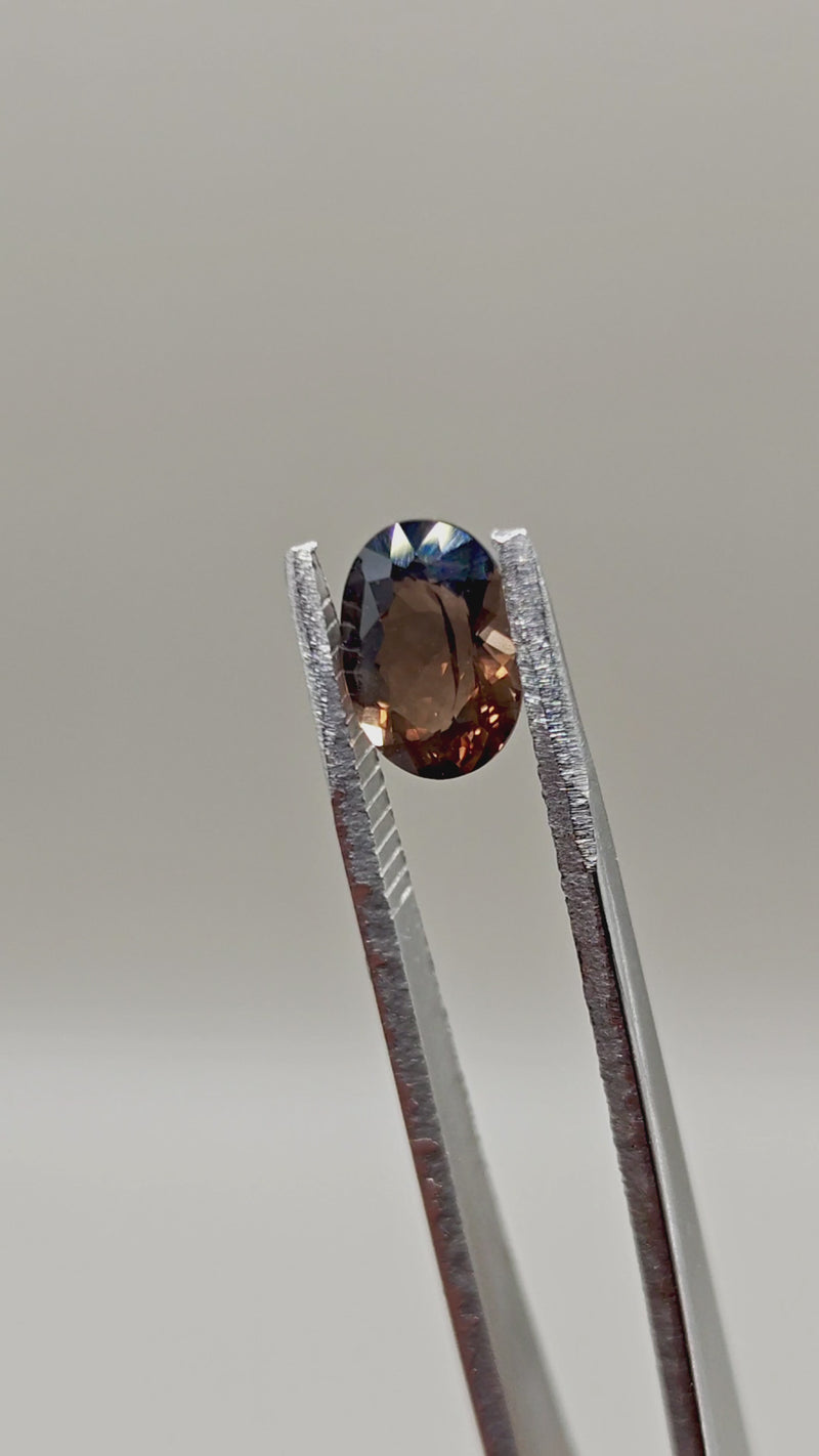 Cuarzo ahumado natural — 1,51 ct — Oval