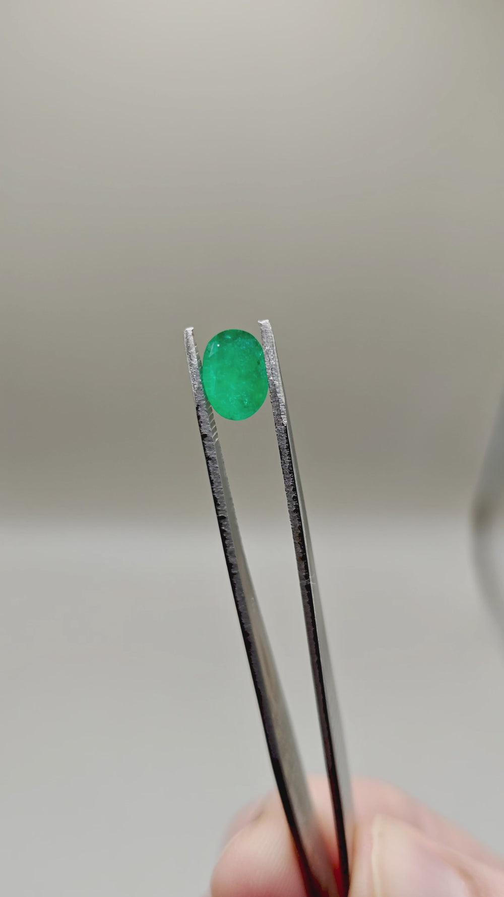 Natural Emerald 2.32 ct Oval – video