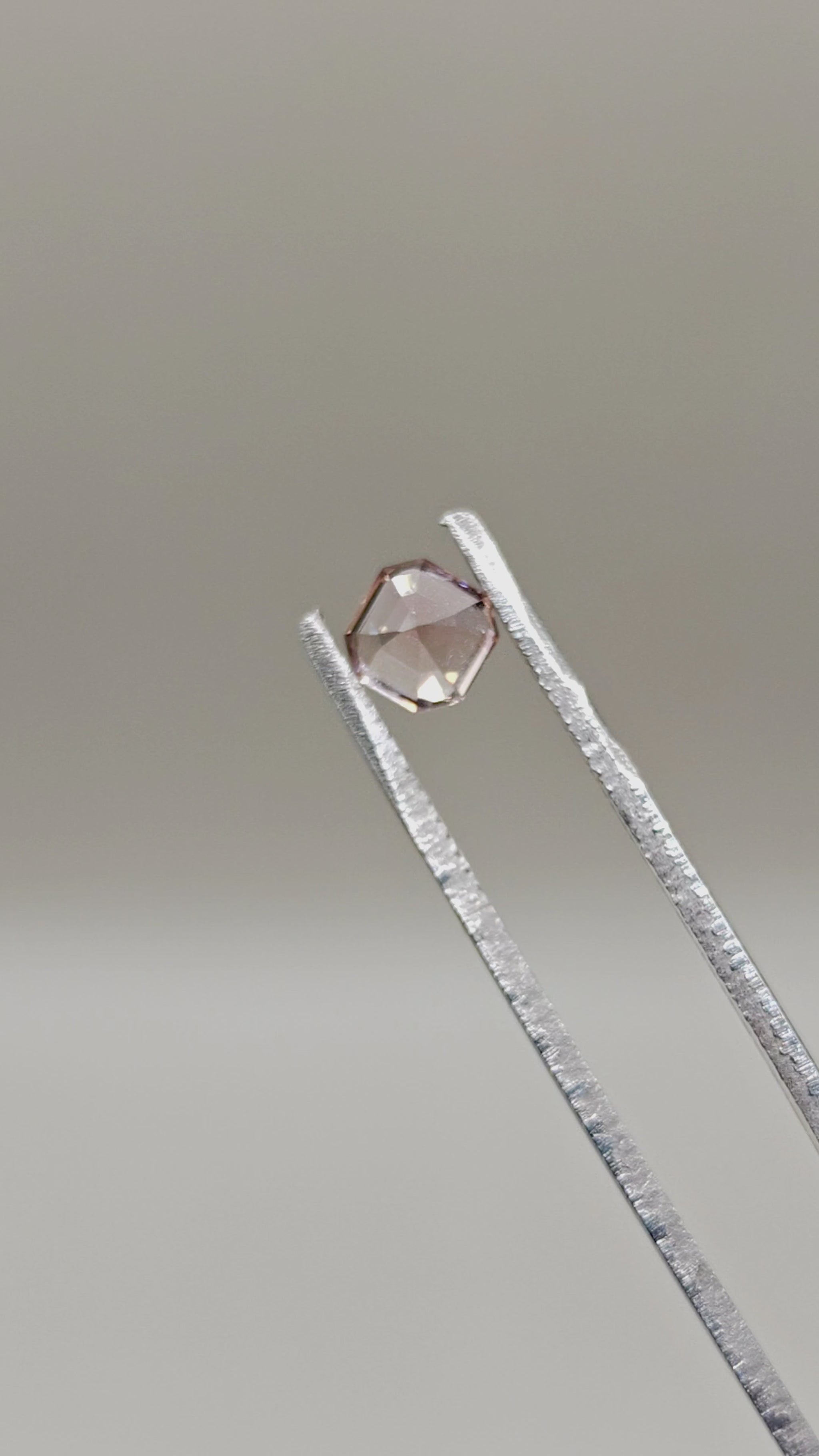 Natural Tourmaline 0.98 ct Octagonal – video 2
