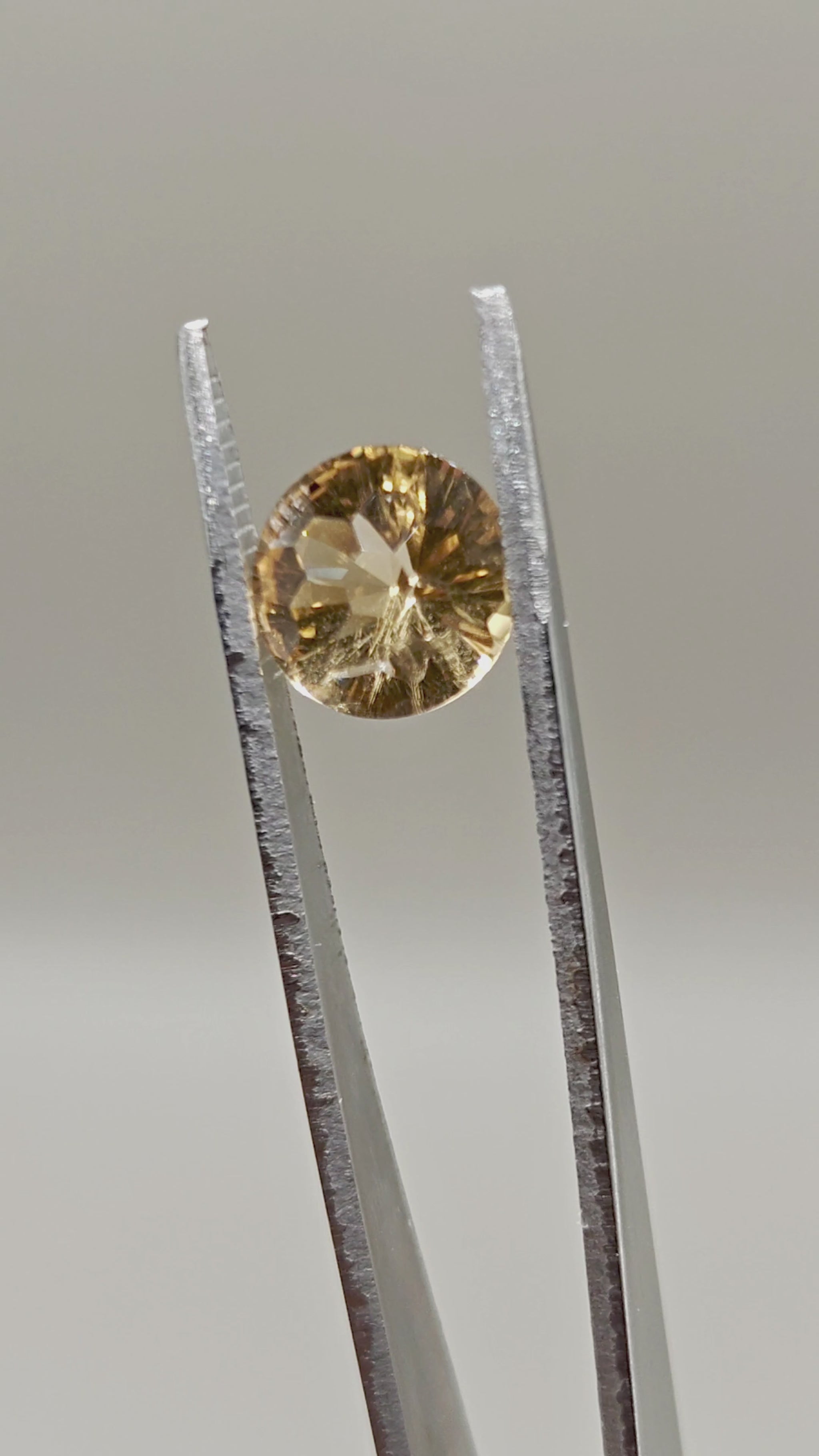 Natural Citrine 3.00 ct Round – video