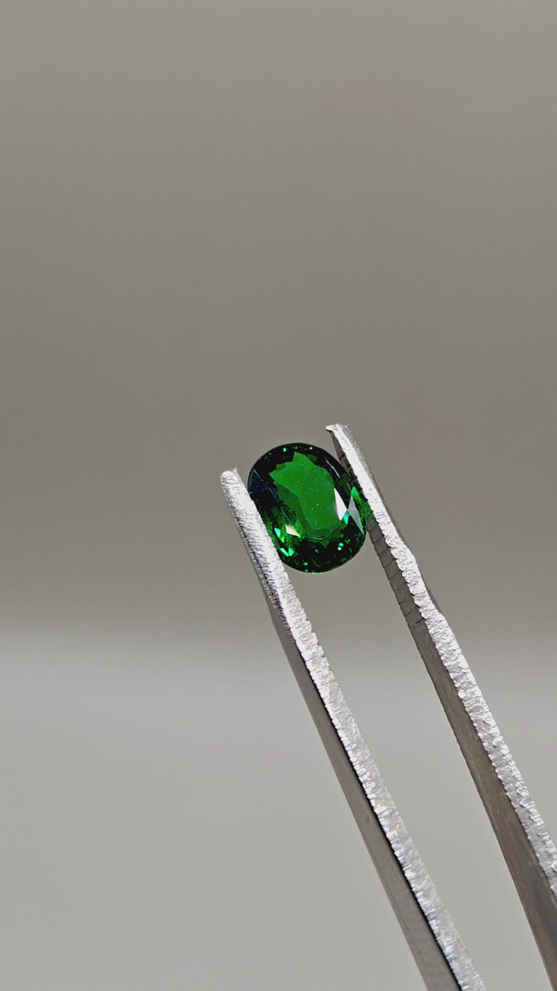 Natural Tsavorite — 1.99 ct — Oval