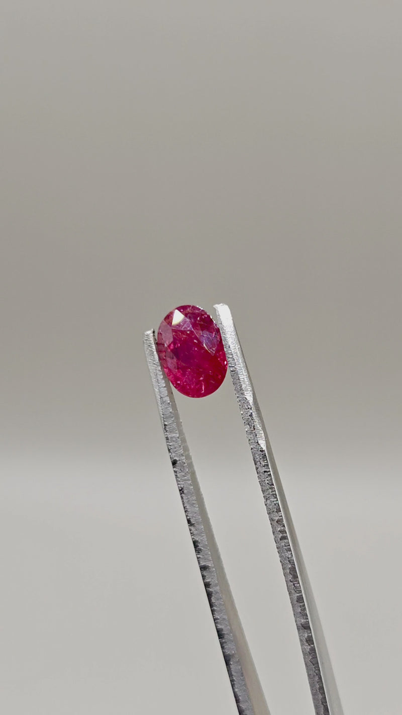Natural Unheated Ruby 1.71 ct Oval – video