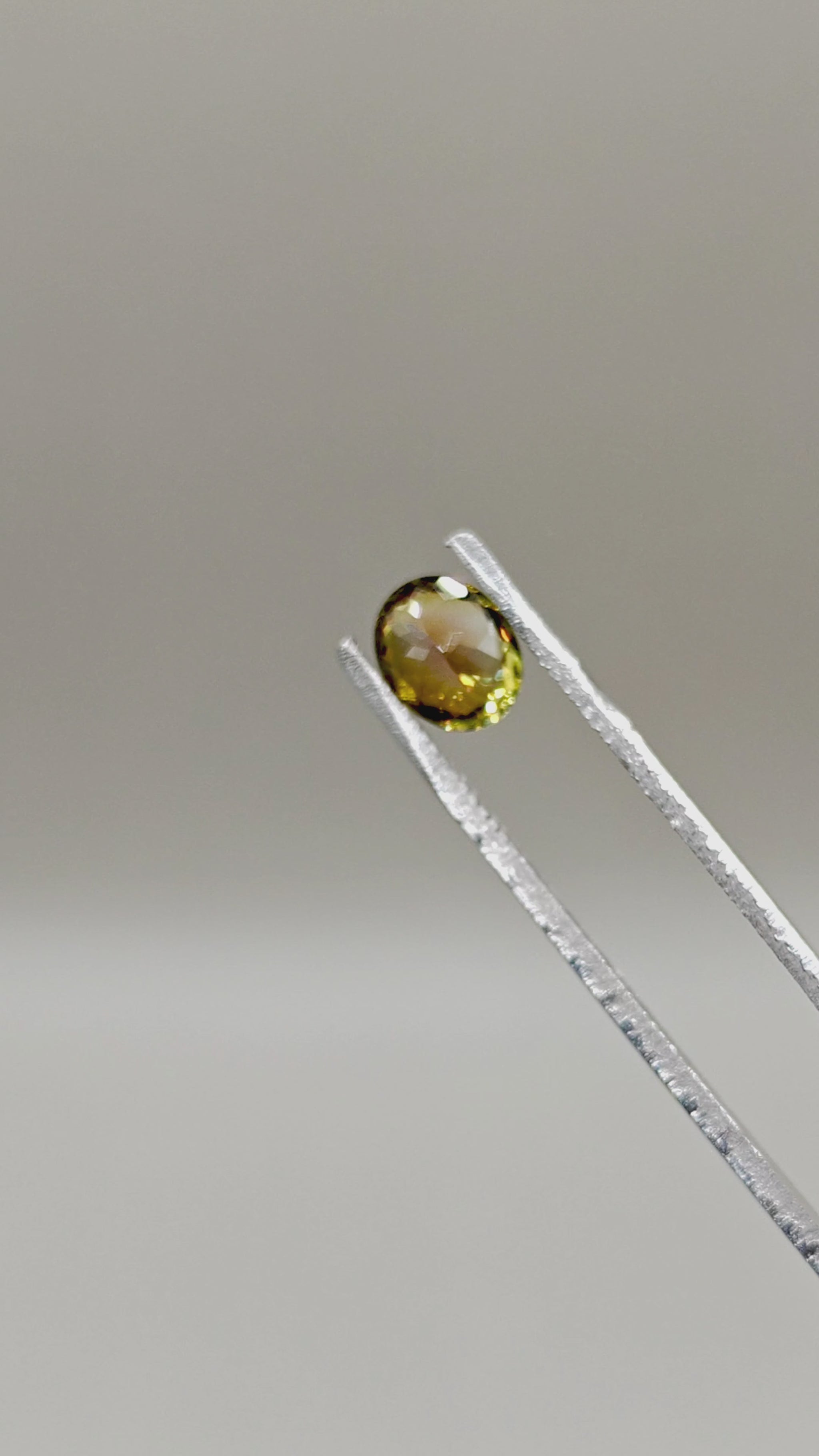 Natural Tourmaline 1.53 ct Oval – video 2
