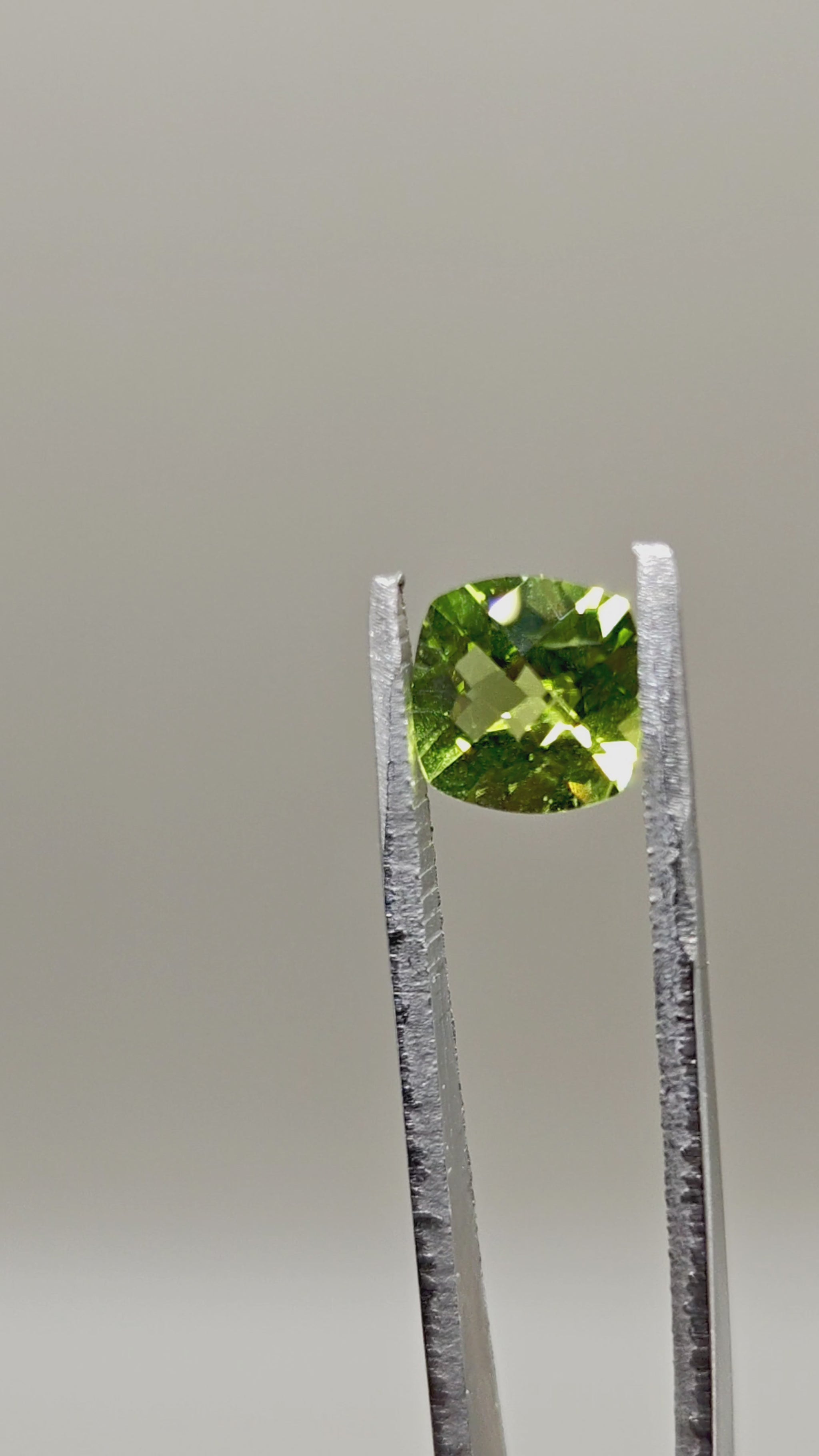 Natural Peridot 2.17 ct Cushion – video