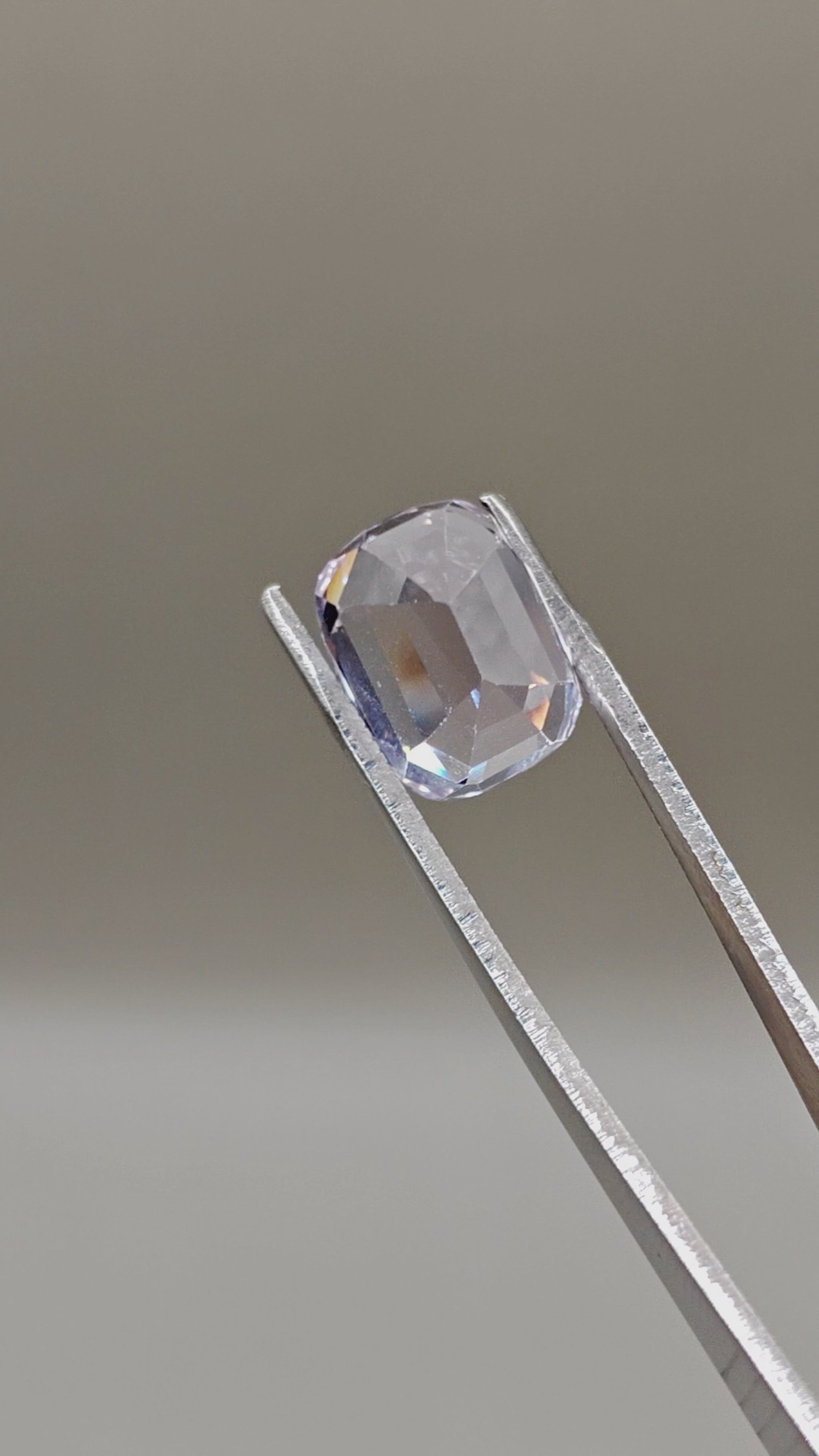 Natural Kunzite 15.78 ct Cushion – video 2