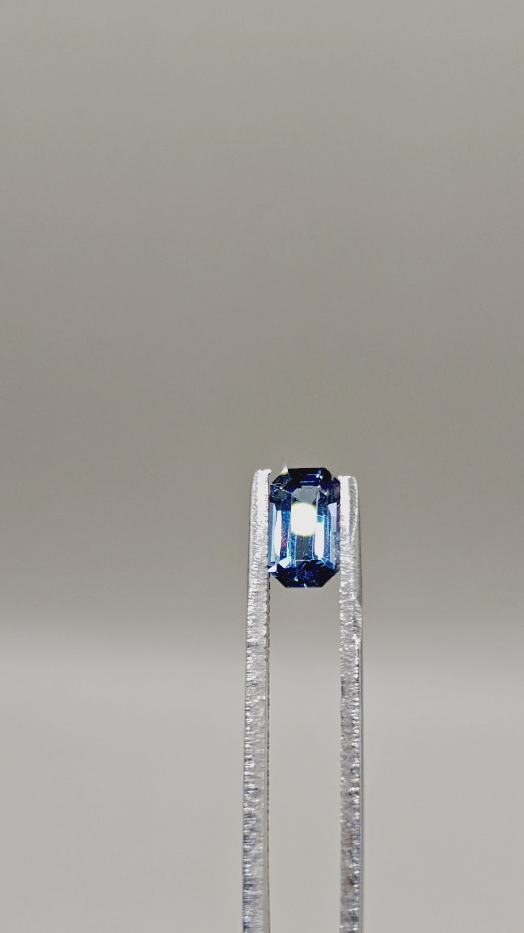 Natural Spinel 1.38 ct Octagonal – video