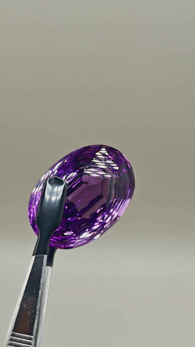 Natural Amethyst 72.35 ct Oval – video