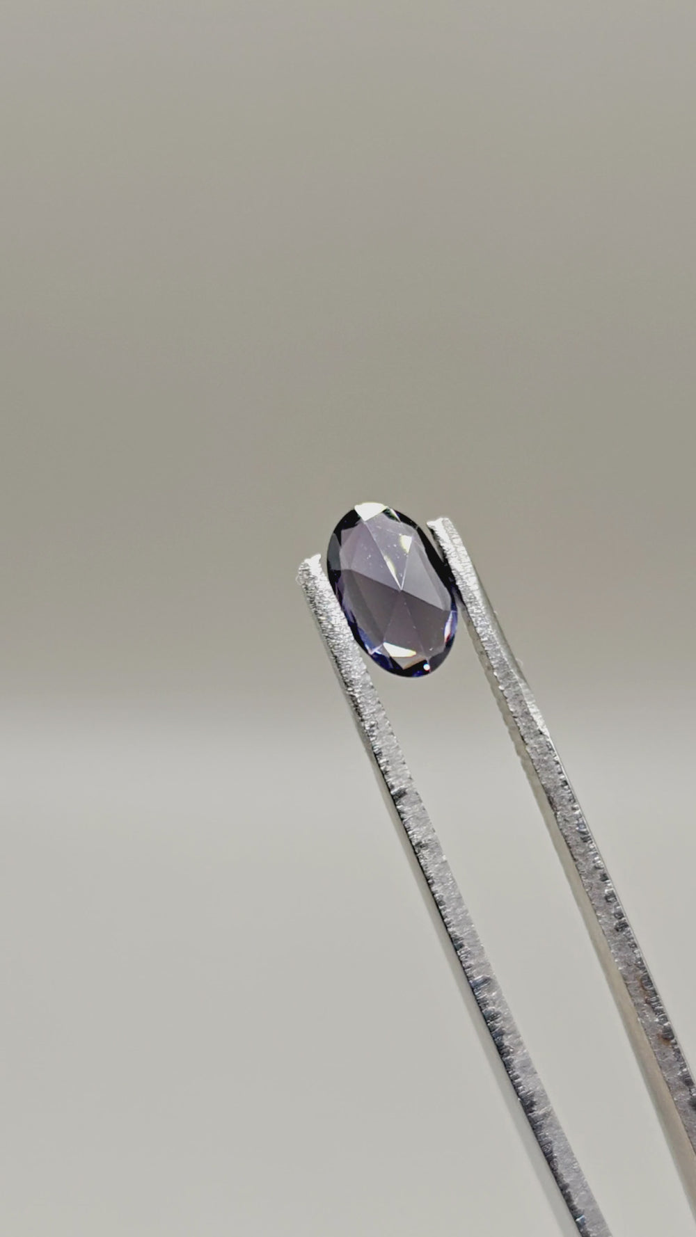 Natural Spinel 1.22 ct Oval – video 2