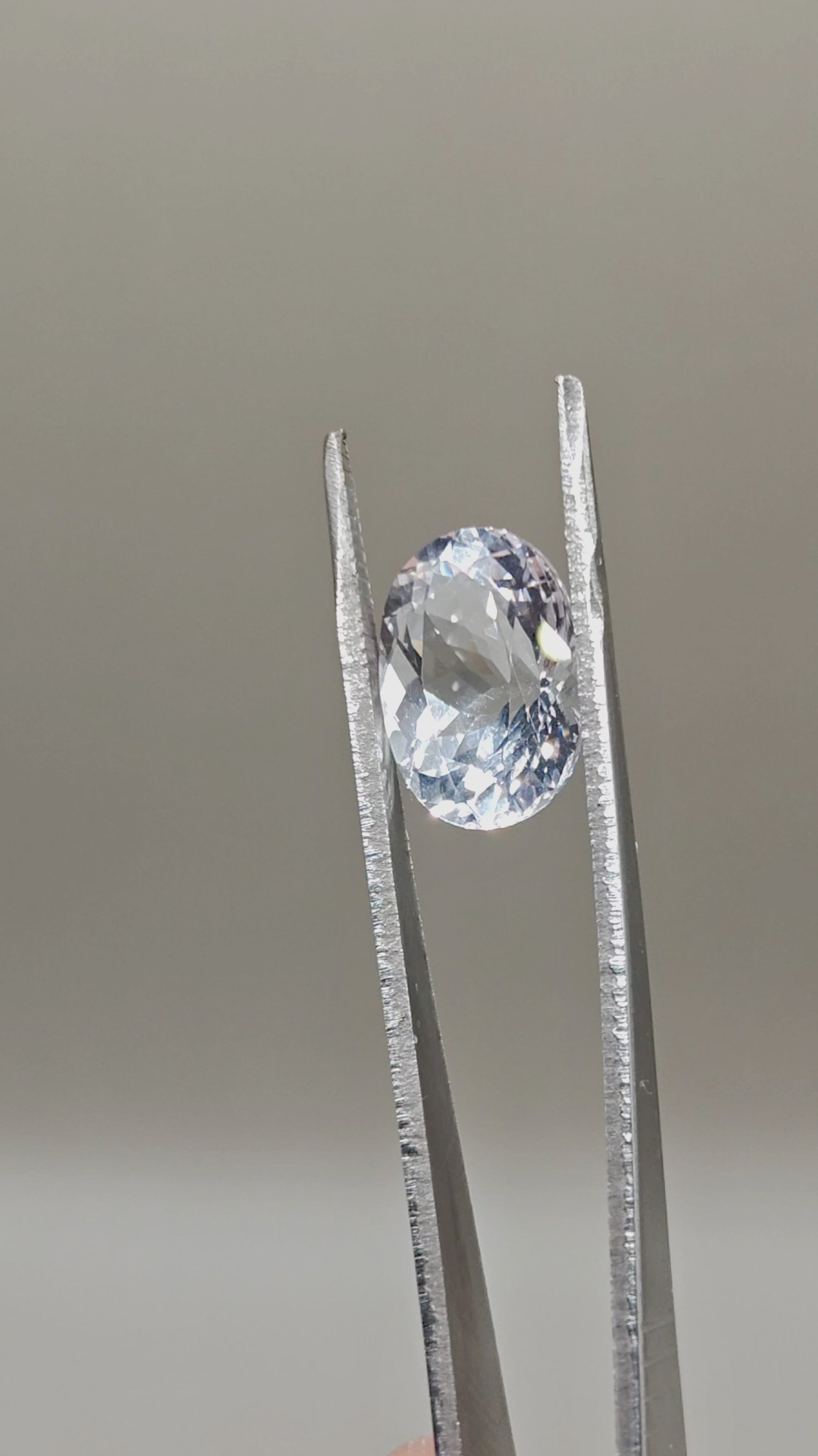 Natural Goshenite 8.40 ct Oval – video