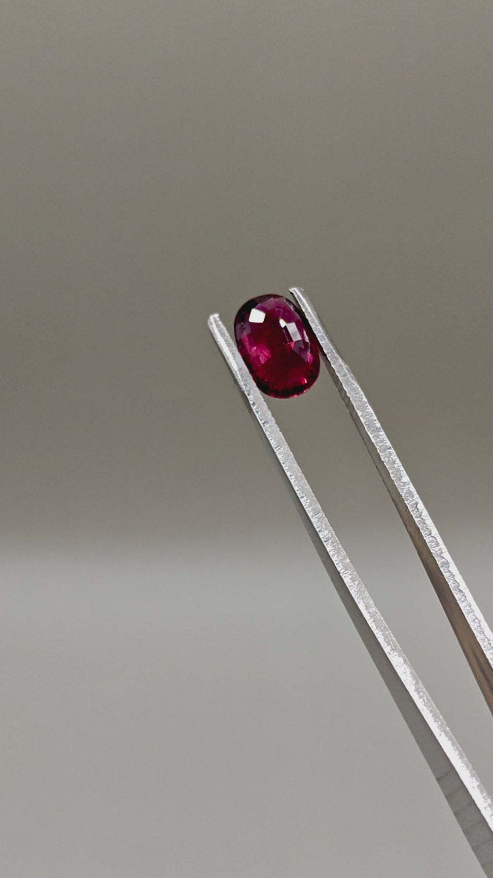 Natural Tourmaline 2.27 ct Oval – video 2