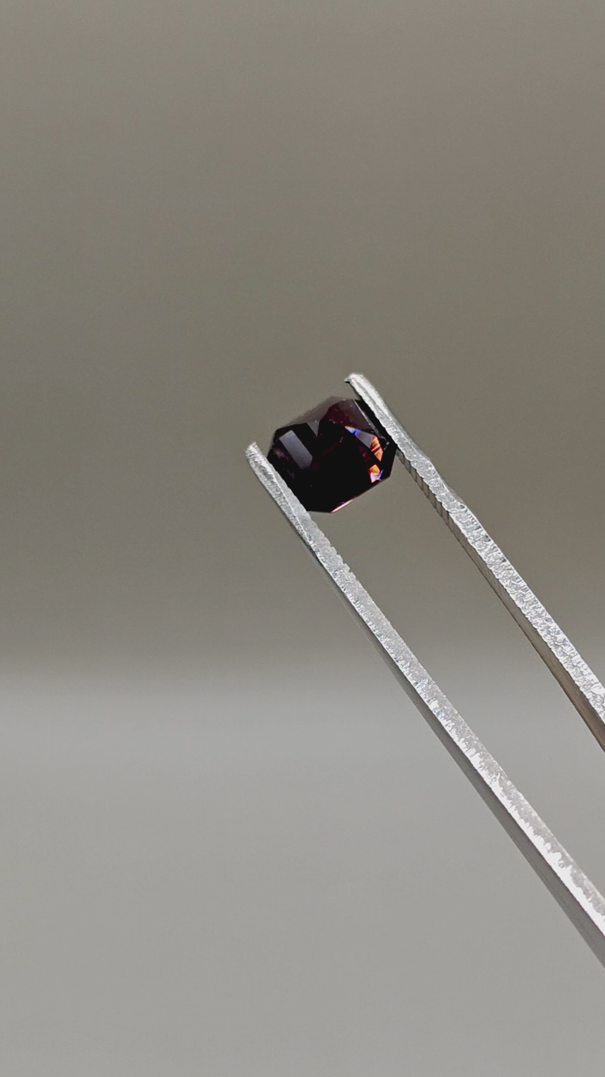 Natural Tourmaline 2.99 ct Octagonal – video 2