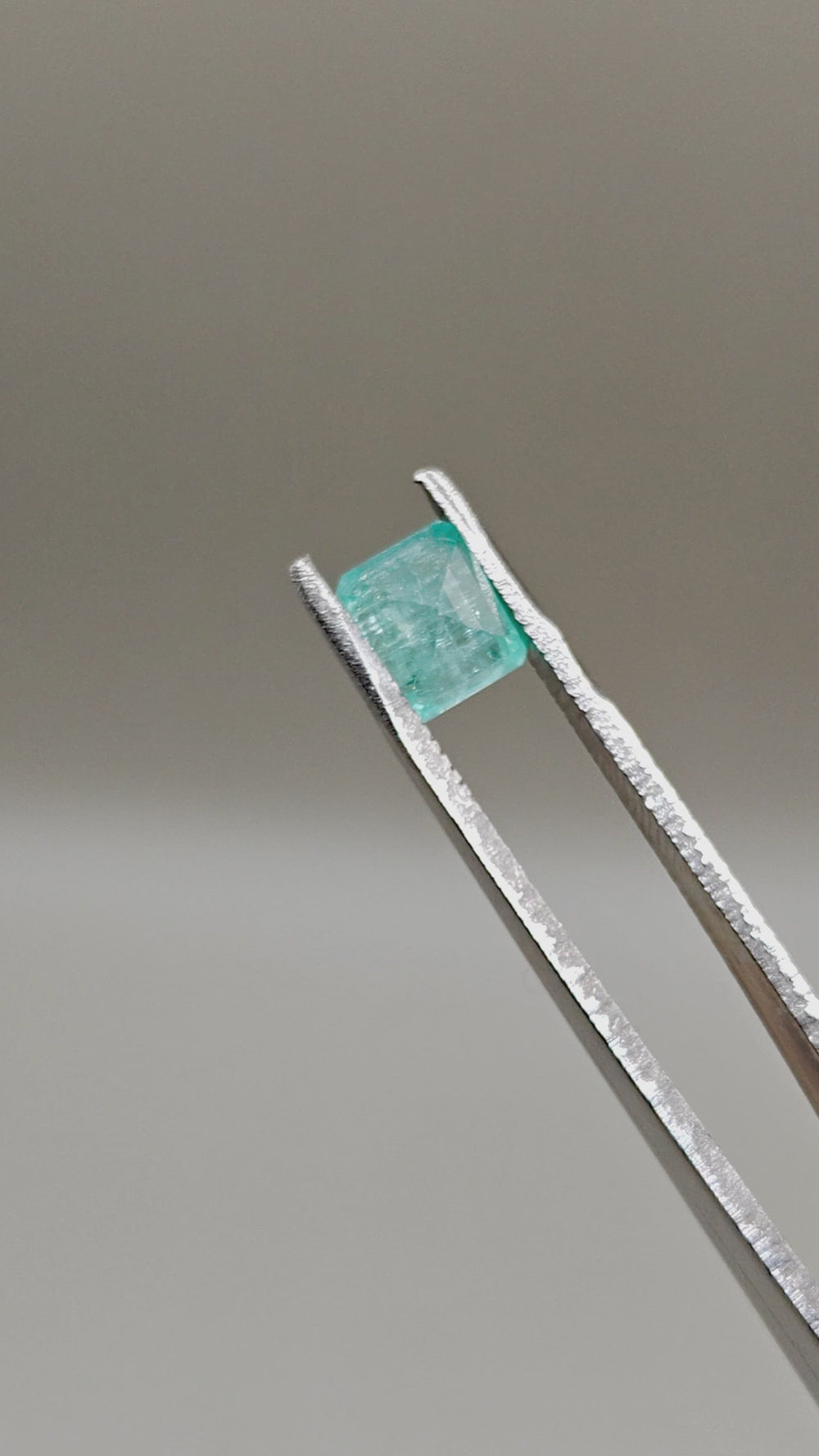 Natural Emerald 1.86 ct Octagonal – video 2
