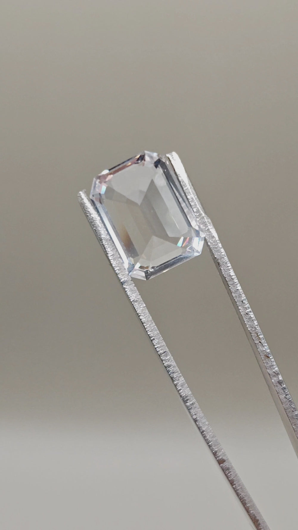 Natural Goshenite 9.26 ct Octagonal – video 2