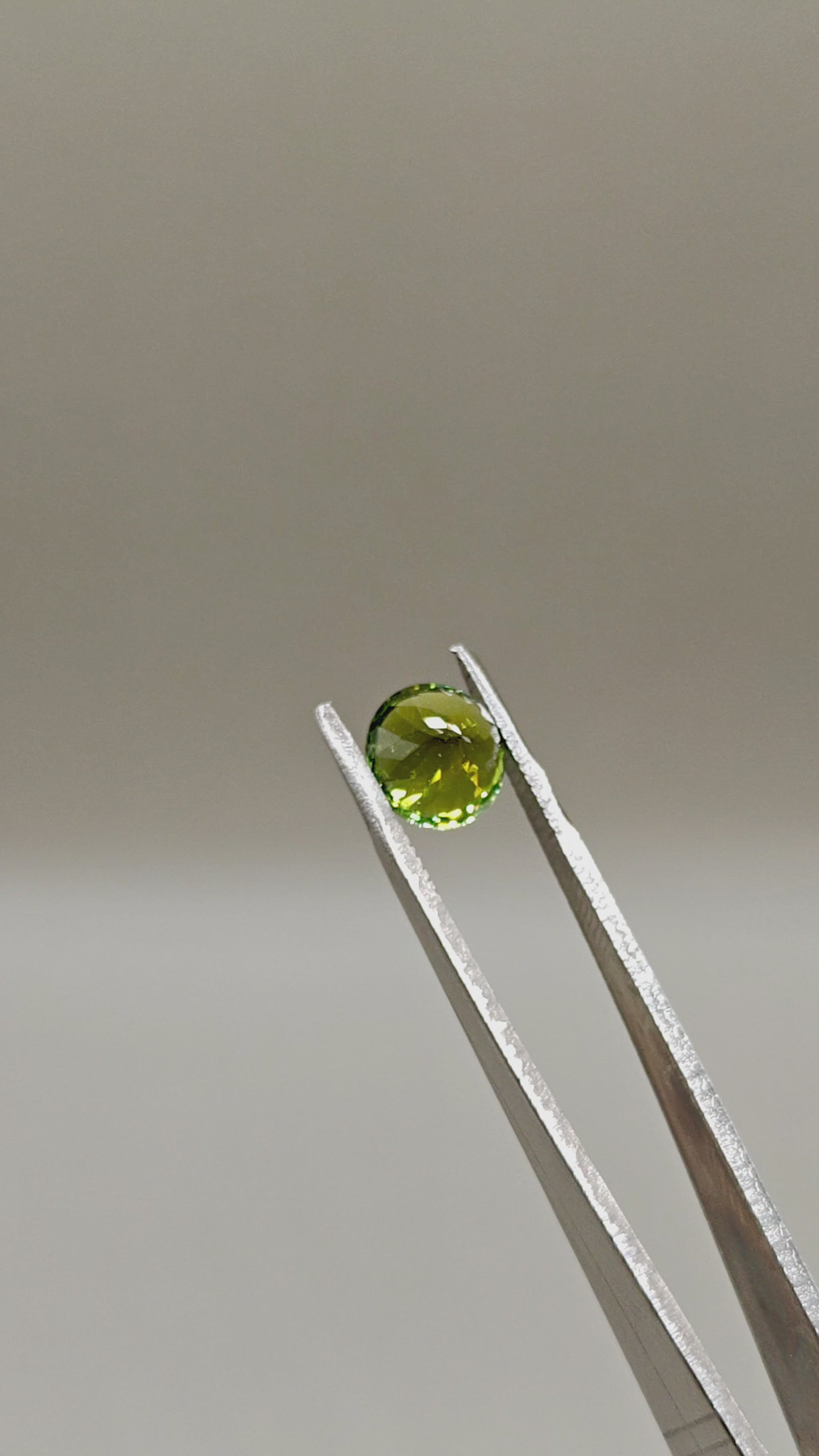 Natural Lemon Color Tourmaline 2.97 ct Round – video 2