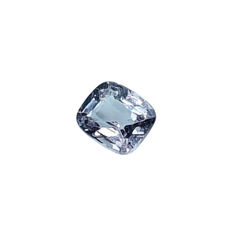 天然スピネル — 0.70 ct — クッション